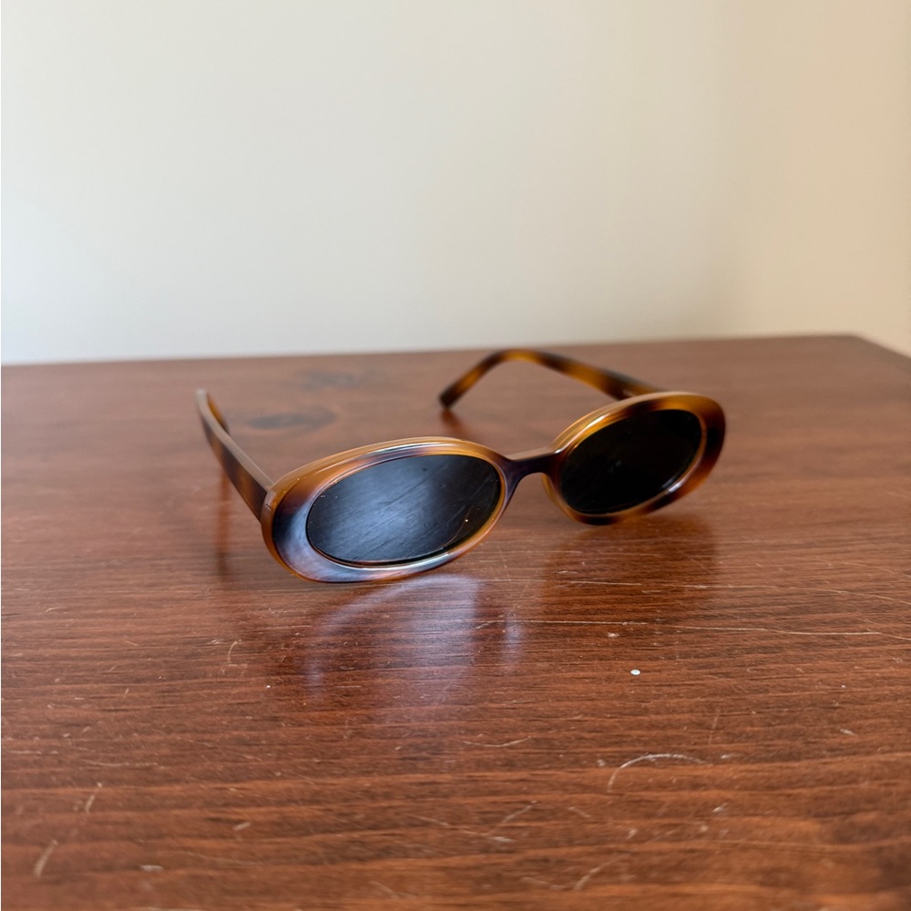 Classic Brown Oval Sunglasses